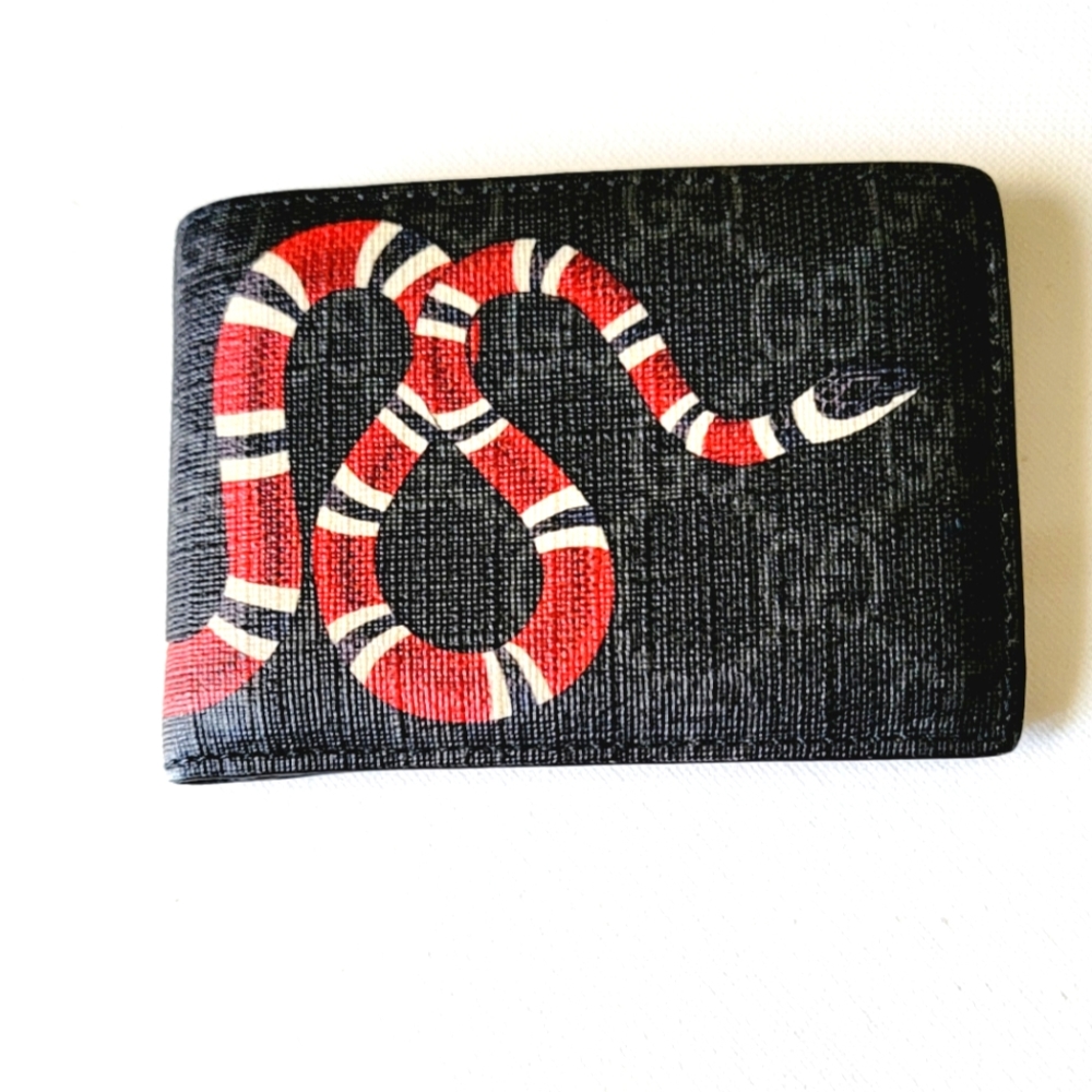 Gucci men wallet in Black